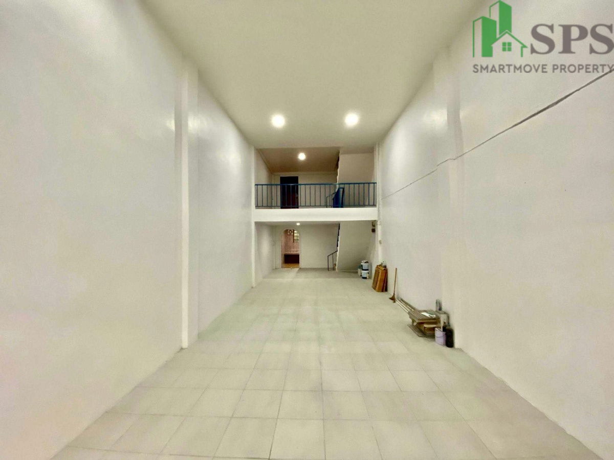 picture Commercial building for rent near Punnawithi BTS station (SPSAD3235) - 2/17