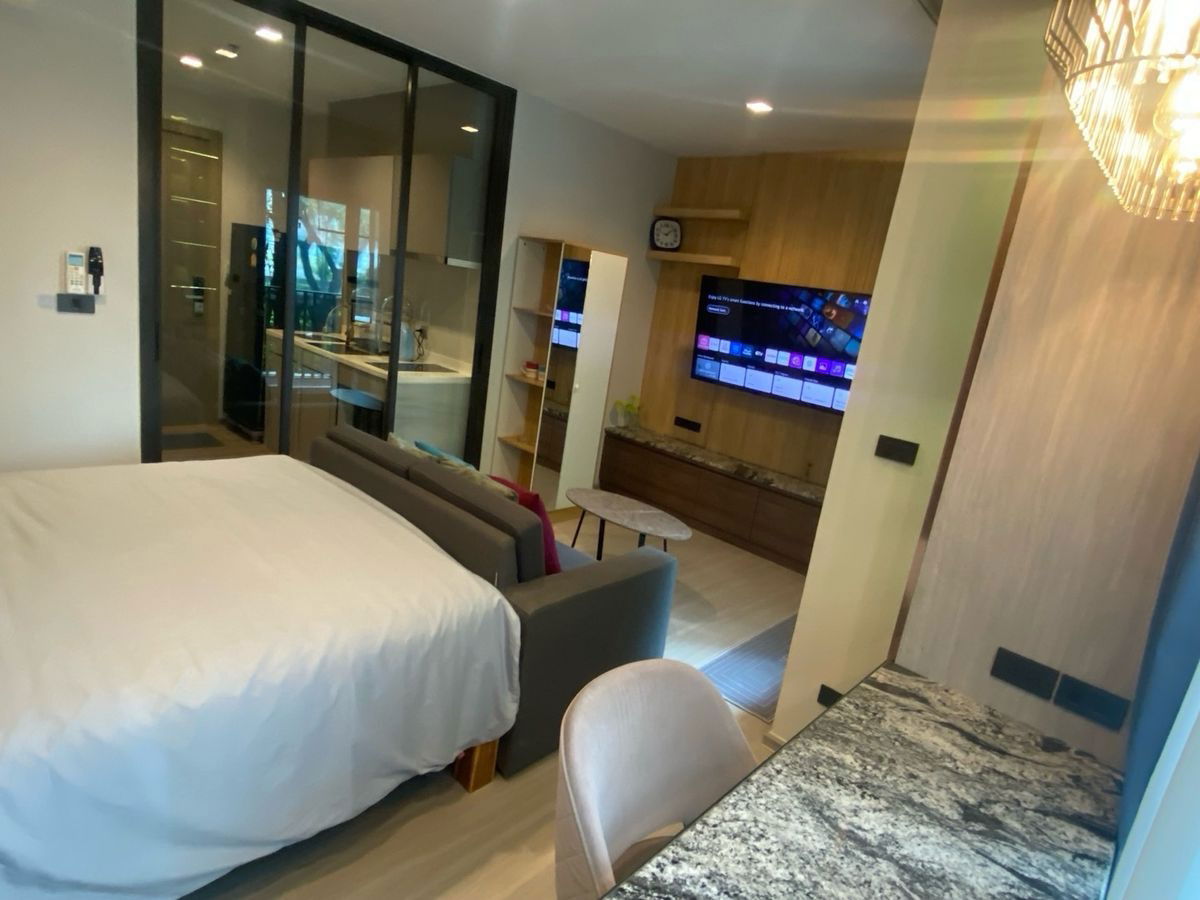 รูป WS2558 🏢 For Rent – Life Asok Rama 9 🌿 วิวสวน + การตกแต่งหรูหรา เพียง 18,000 บาท/เดือน - รูปที่ 3/10