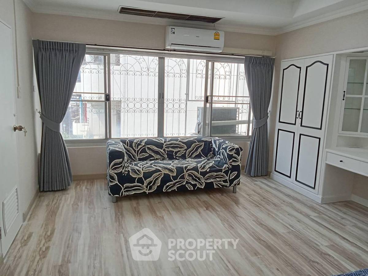 picture 4-BR Condo at Siam Penthouse 1 Condominium near BTS Nana (ID 1760308) - 5/7