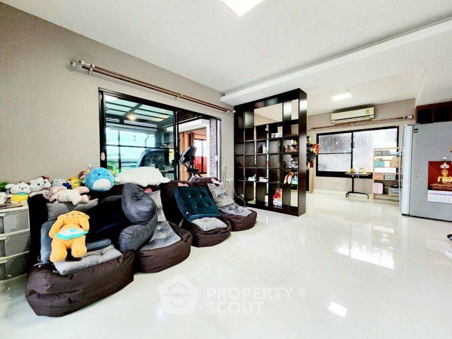 รูป บ้าน 4-ห้องนอน ที่ มัณฑนา บางนา กม.7 ใน บางแก้ว (ID 2147297) - รูปที่ 4/9