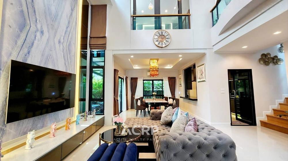 picture Luxury 3-storey house for sale, Supalai Essence Village, Suan Luang, Chaloem Prakiat Road, Rama 9 - 5/19