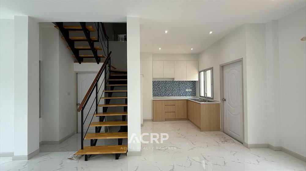 picture Townhouse for sale, renovated, Vista Avenue, Watcharapol, Sai Mai, size 28 square wah, 3 bedrooms, Ref no. 00159979 - 3/11