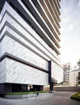 1-BR Condo at Saladaeng One near MRT Si Lom (ID 328129)