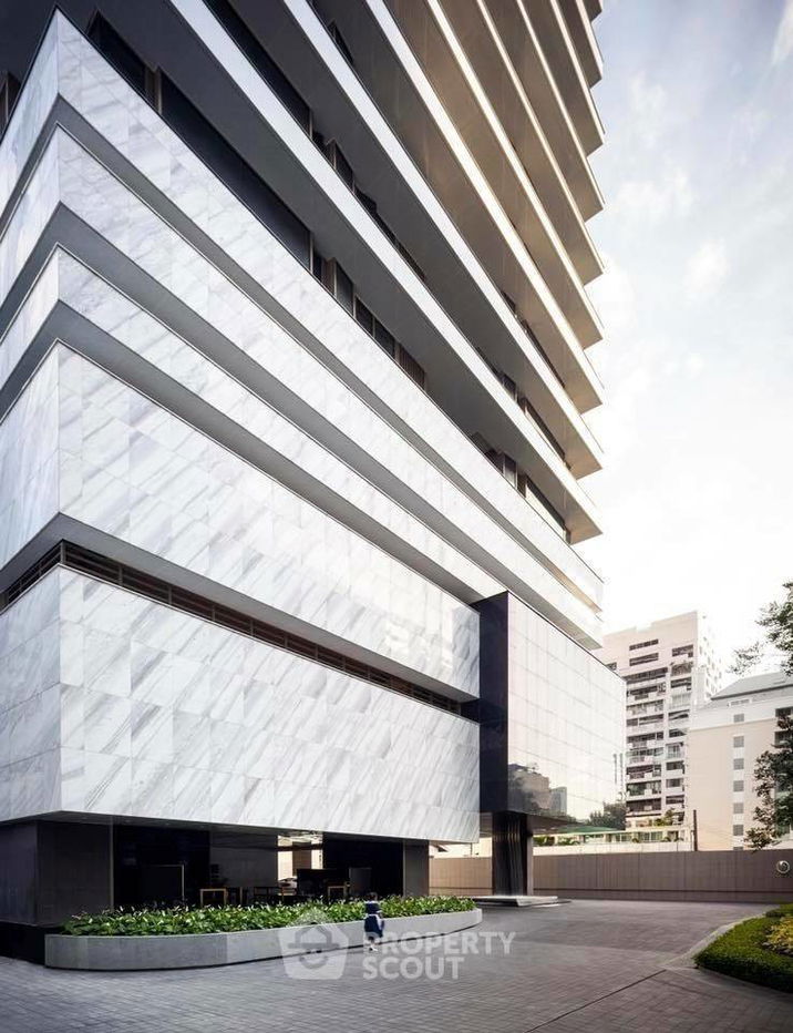 picture 1-BR Condo at Saladaeng One near MRT Si Lom (ID 328129) - 1/8