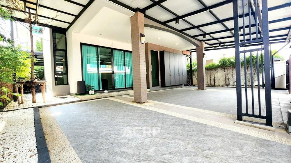 picture Luxury 3-storey house for sale, Supalai Essence Village, Suan Luang, Chaloem Prakiat Road, Rama 9 - 4/19