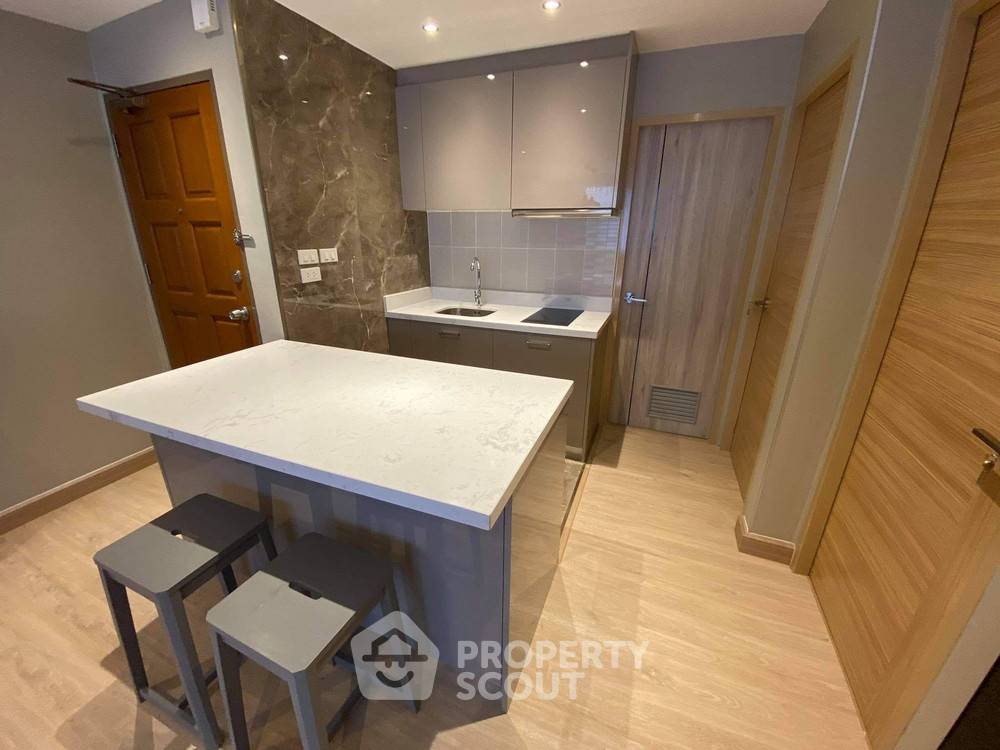 picture 2-BR Condo at 39 Suites near BTS Phrom Phong (ID 385060) - 4/23