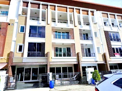 Townhouses for rent Pracha Uthit Road : Big C Suksawat 150 m.Soi Suksawat 56-64 4-story home office for rent 18 sq.wa. 280 sq.m. PhraPradaen
