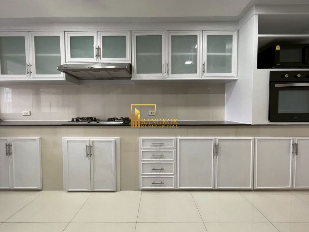 รูป Impressive 3 Bedroom Apartment For Rent in Sukhumvit 12 - BR21295AP - รูปที่ 13/49
