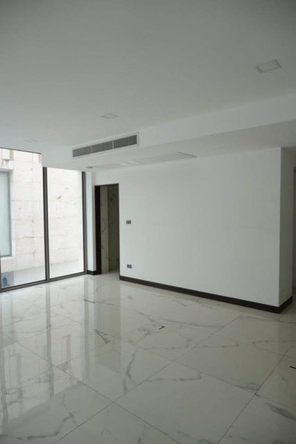 รูป ให้เช่า Business Penthouse 6 ชั้น ซอยรัชดา 32 ใกล้ MRT สถานีลาดพร้าว - รูปที่ 11/13
