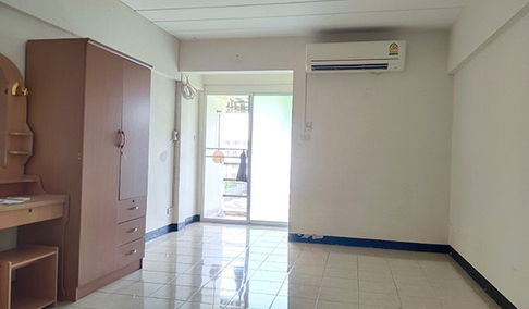 ให้เช่าคอนโด ร่มสุข9คอนโดทาวน์ ติดถนนลาดกระบังใกล้สนามบินสุวรรณภูมิ
