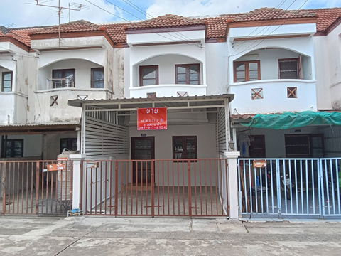 ขายทาวน์เฮ้าส์ 2 ชั้น 16 ตรว. 2ห้องนอน 2ห้องน้ำ นนทบุรี 1.9ล้าน