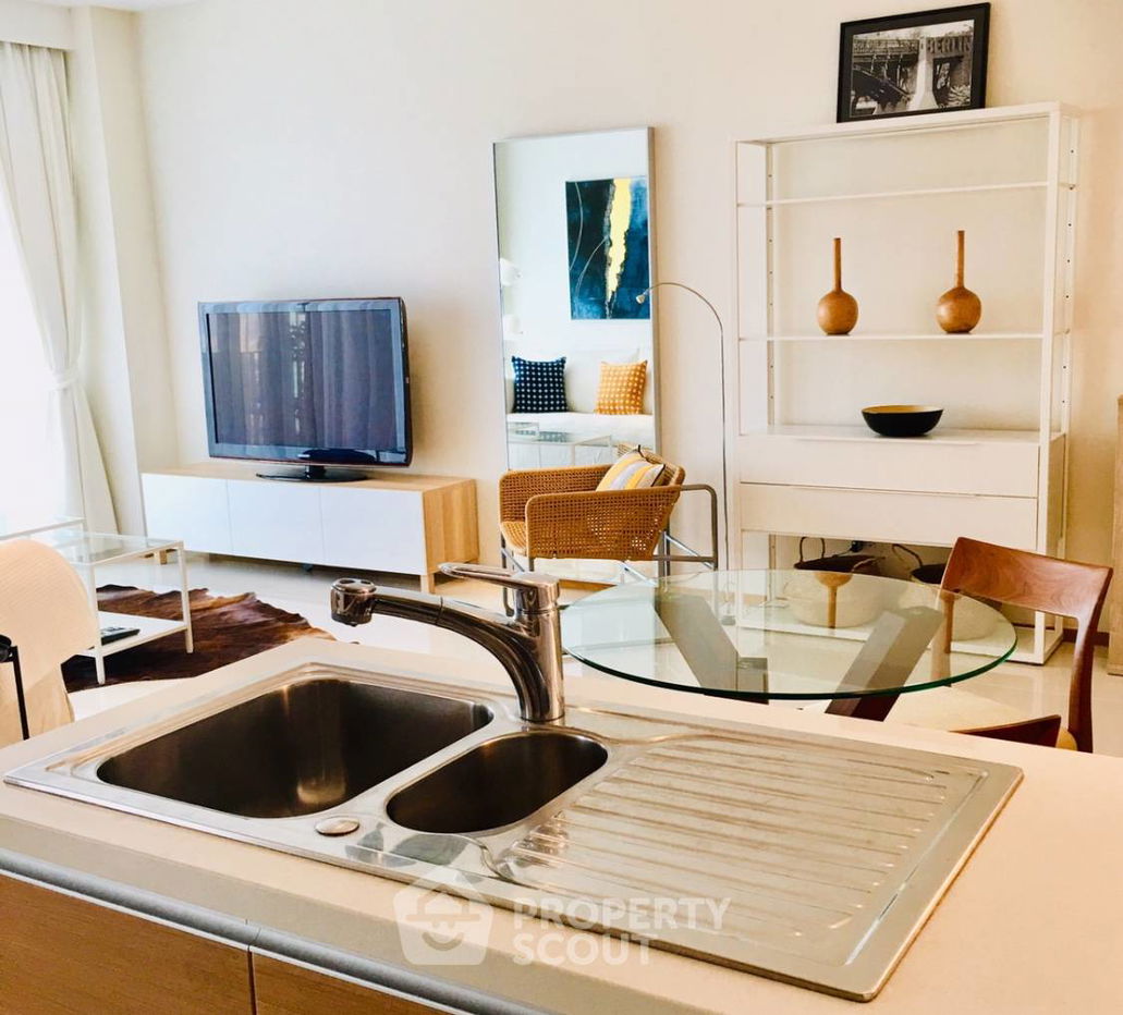 picture 1-BR Condo at The Emporio Place near BTS Phrom Phong (ID 515168) - 5/12
