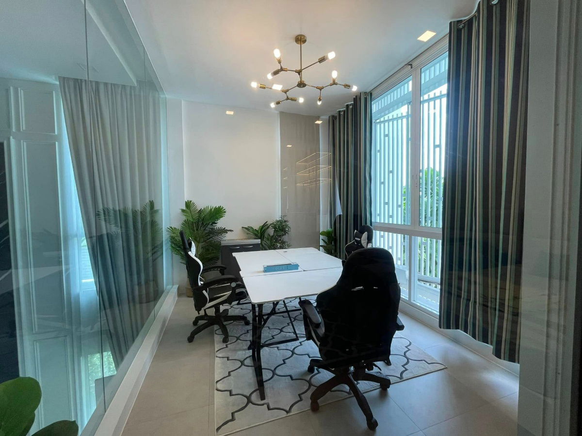 picture For rent 🏡 VIVE Ekkamai-Ramintra (along Ramintra Expressway) Luxury detached house, corner unit with elevator. Line ID: @951qfbfi - 7/15