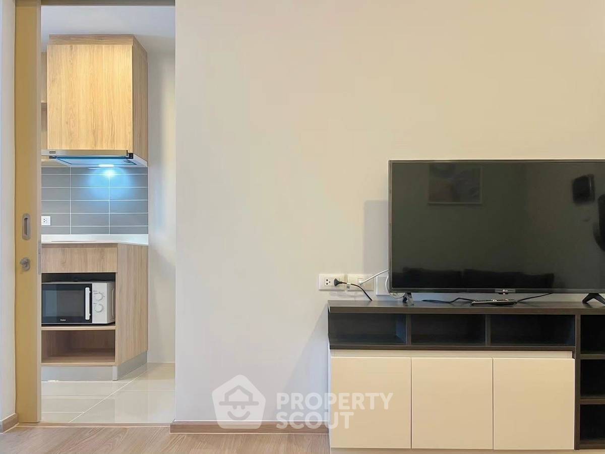 picture 1-BR Condo at Chewathai Pinklao near MRT Bang Yi Khan (ID 2277239) - 5/8