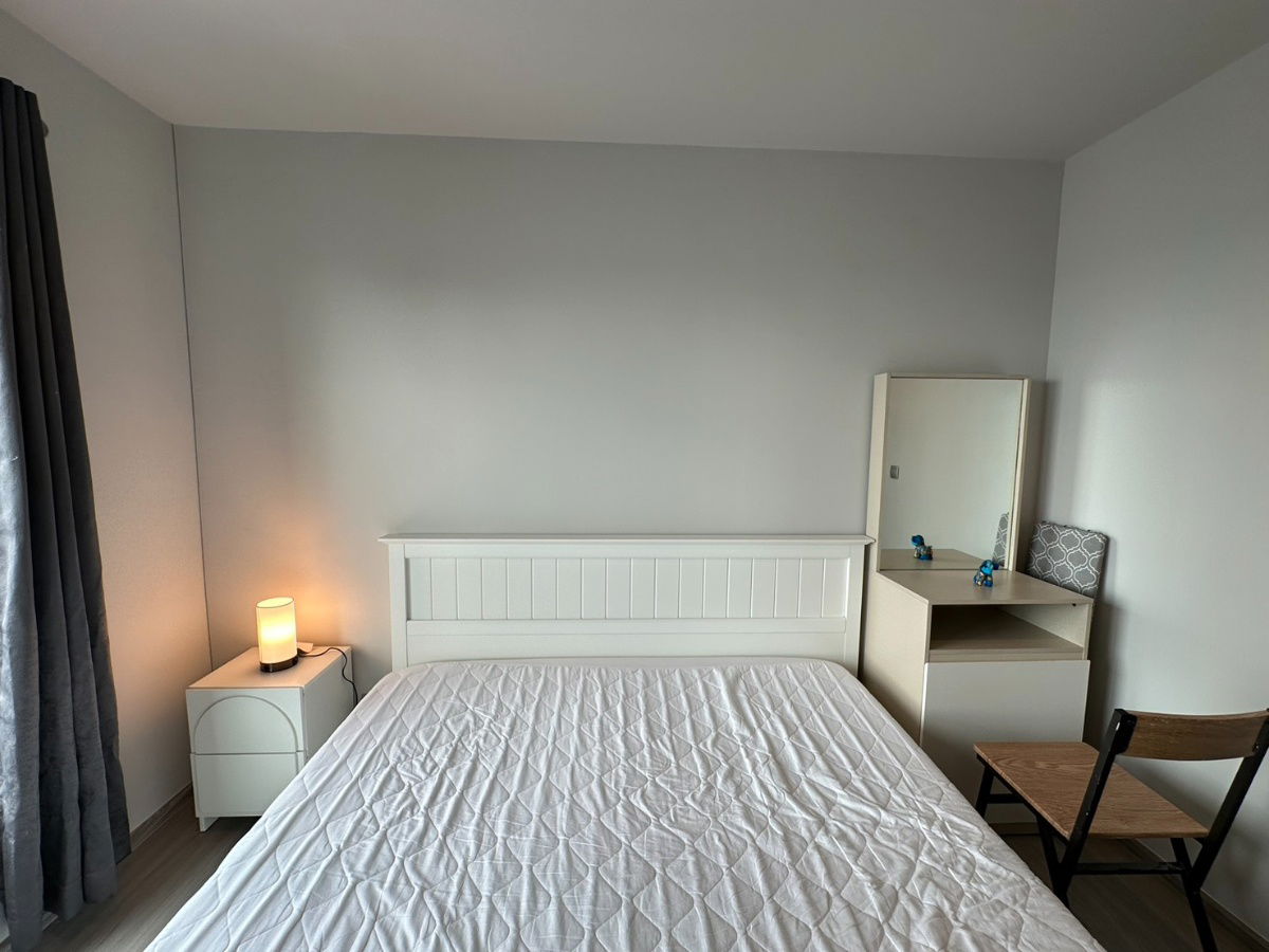 picture For Rent Life Asoke Rama 9 Very High Floor Very Nice View 32 Sqm 1 Bedroom 1 Bathroom near MRT Phra Ram 9 and G Tower - 8/34