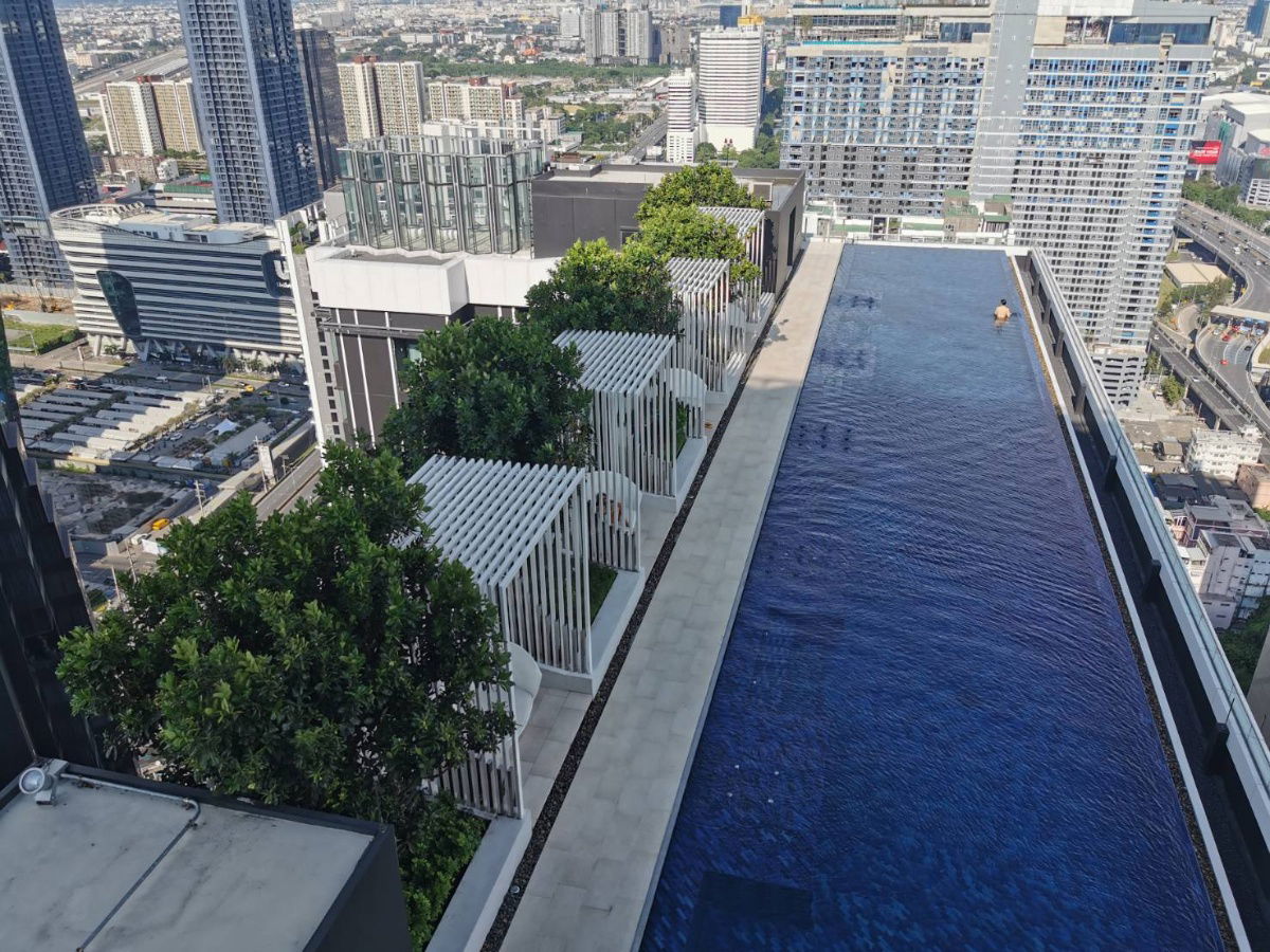 picture For Rent Life Asoke Rama 9 Very High Floor Very Nice View 32 Sqm 1 Bedroom 1 Bathroom near MRT Phra Ram 9 and G Tower - 28/34