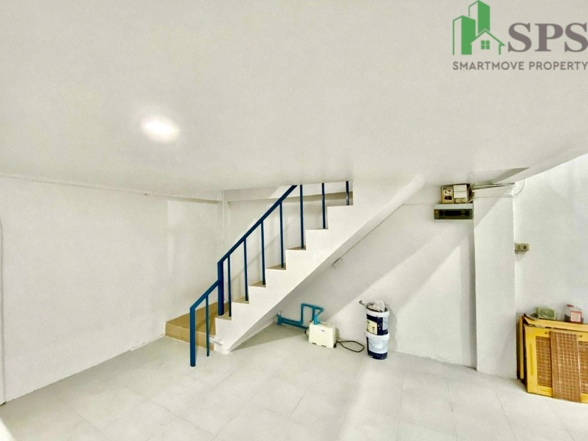 picture Commercial building for rent near Punnawithi BTS station (SPSAD3235) - 3/17