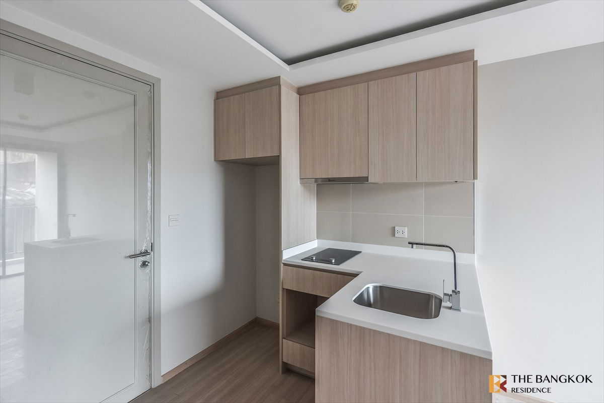 picture 🔥 Hot Location in the Heart of the City,  Maestro 12, near BTS Ratchathewi - 7/14