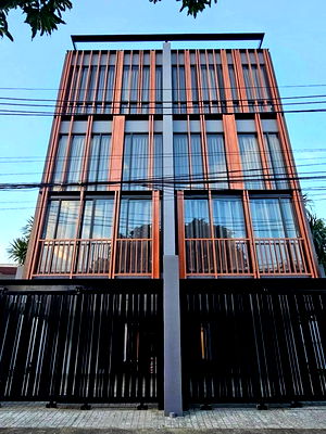 โฮมออฟฟิศ กรุงเทพมหานคร : ขายทาวน์โฮม 3.5 ชั้น Dhepa รามคำเเหง 118 ใกล้ โรงเรียนนานาชาติAscot