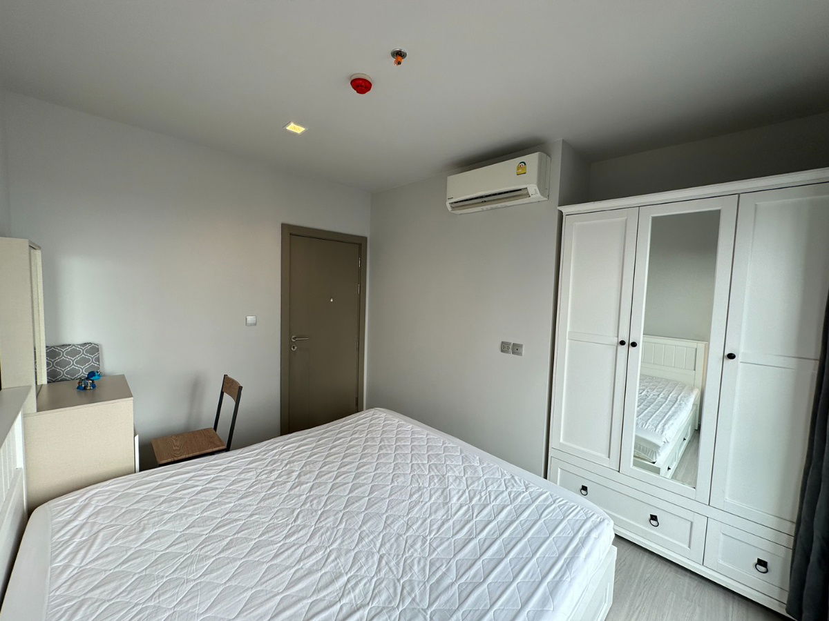 picture For Rent Life Asoke Rama 9 Very High Floor Very Nice View 32 Sqm 1 Bedroom 1 Bathroom near MRT Phra Ram 9 and G Tower - 13/34