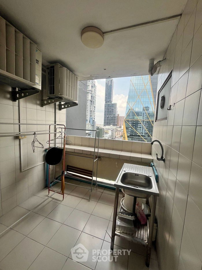 picture 1-BR Condo at Ratchathewi Tower Condominium near BTS Ratchathewi (ID 1895045) - 4/5