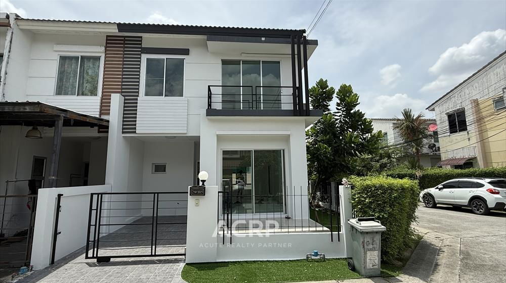 picture Townhouse for sale, renovated, Vista Avenue, Watcharapol, Sai Mai, size 28 square wah, 3 bedrooms, Ref no. 00159979 - 1/11