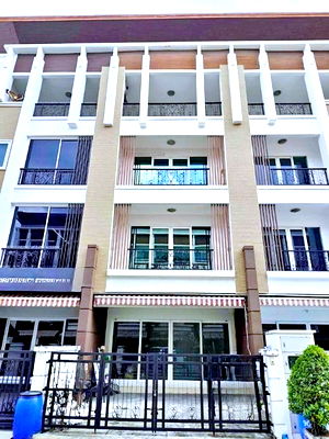 Townhouses for rent Pracha Uthit Road : PhraPradaeng Market 600m. Big C Suksawat 150m.Soi Suksawat 56-64 4-story home office for rent 18 sq.