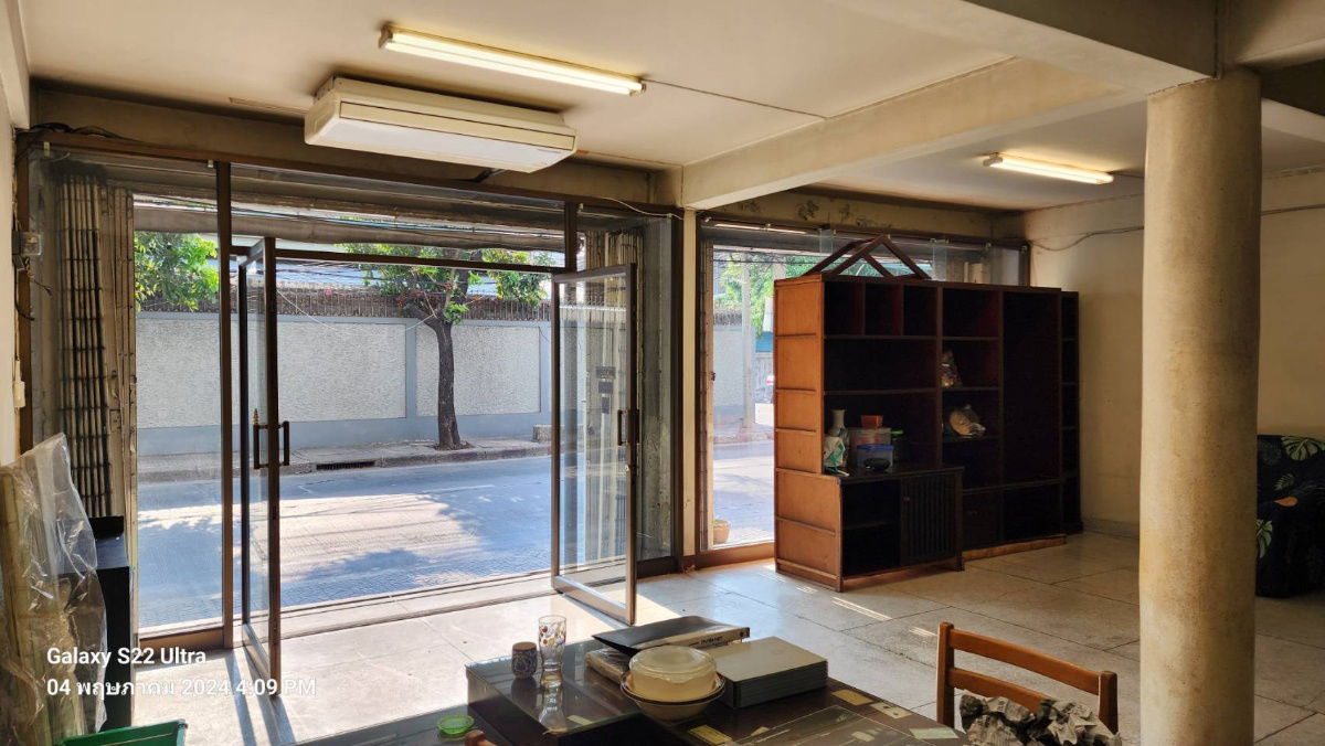 รูป 🏢 ให้เช่าตึกแถวใกล้ BTS เอกมัย 350 ม. - 3 คูหา 4 ชั้น 792 ตรม. - รูปที่ 11/18