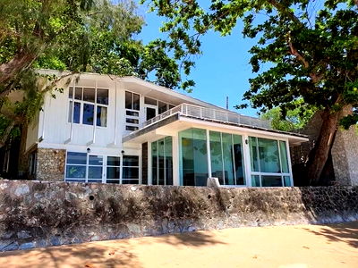 Houses for sale : House for sale in a prime location, next to the sea, Wongamat, North Pattaya