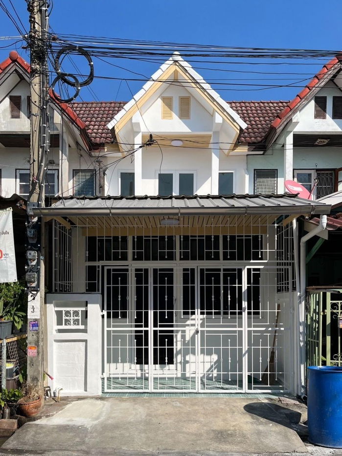 รูป ขายด่วน ทาวน์เฮ้าส์ รีโนเวทใหม่ หมู่บ้านไพรลดา4 ซอย อนามัยงามเจริญ 20 ใกล้เซ็นทรัล พระราม 2  - รูปที่ 1/23