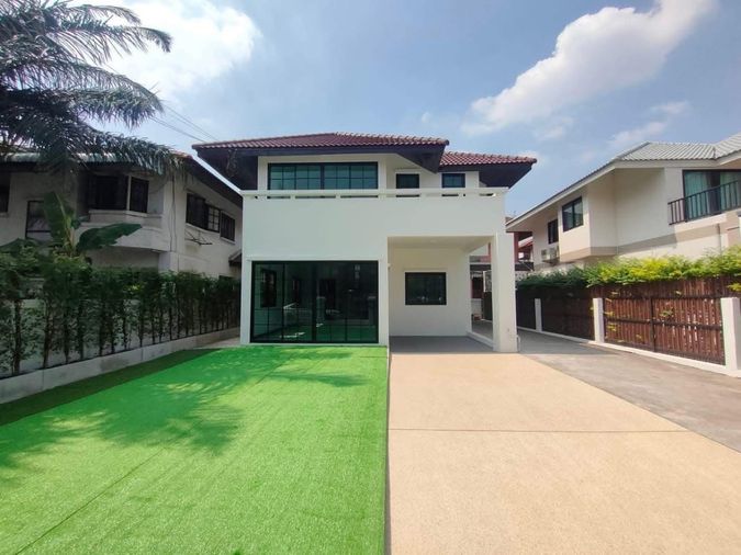 ขายบ้านเดี่ยว มบ.ชมเพลิน บางแค (ซ.มบ.เศณษฐกิจ60) 3ห้องนอน รีโนเวทใหม่กริ๊บ 【Line: Yosita828】