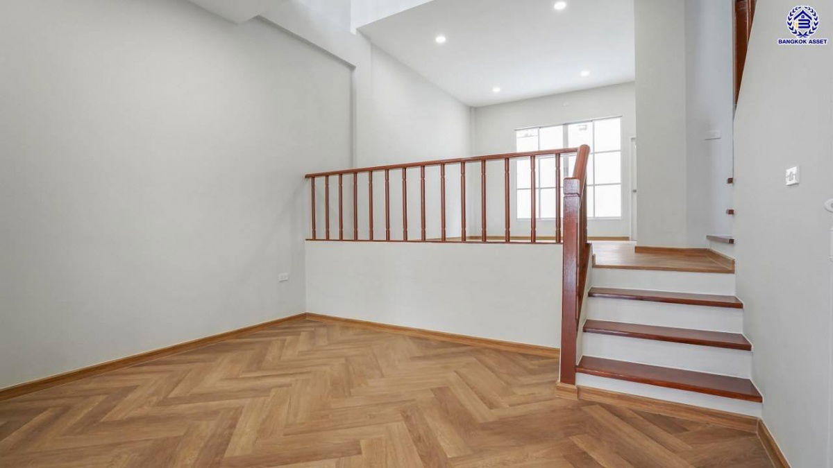 รูป ขายบ้าน 3 ชั้น โครงการ บ้านกลางเมือง ลาดพร้าว-โชคชัย4  เซ็นทรัลอีสต์วิวล์, เดอะคริสตรัล เอกมัย-รามอินทรา, คริสตัลพาร์ค  ใกล้โรงพยาบาลลาดพร้าว, - รูปที่ 3/18