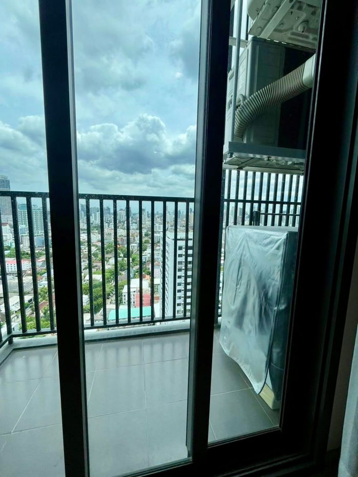 picture code : B137 The Base Phetchaburi - Thonglor - 7/8