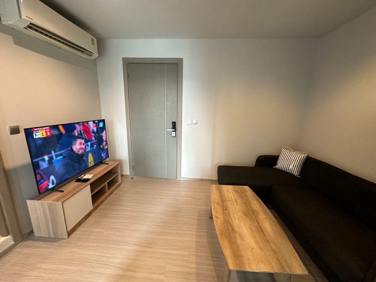 picture For Rent Life Asoke Rama 9 Very High Floor Very Nice View 32 Sqm 1 Bedroom 1 Bathroom near MRT Phra Ram 9 and G Tower - 1/34