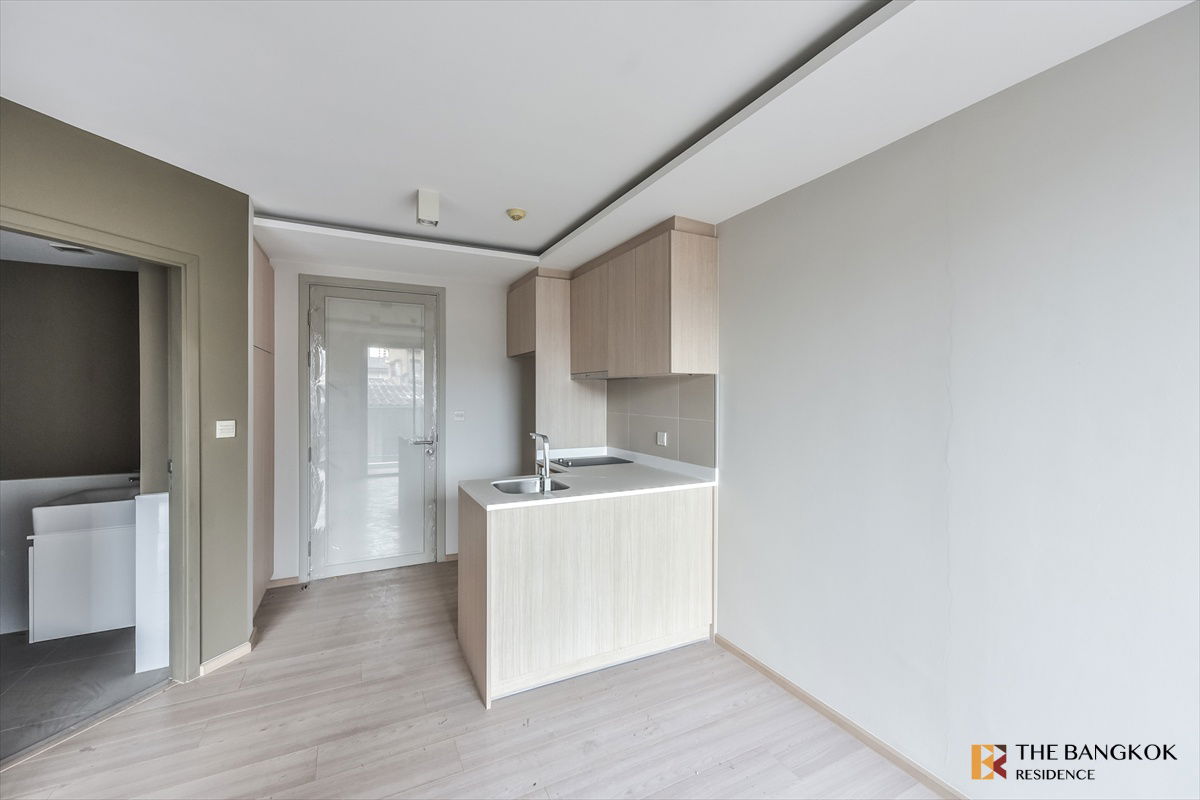 picture 🔥 Hot Location in the Heart of the City,  Maestro 12, near BTS Ratchathewi - 4/14