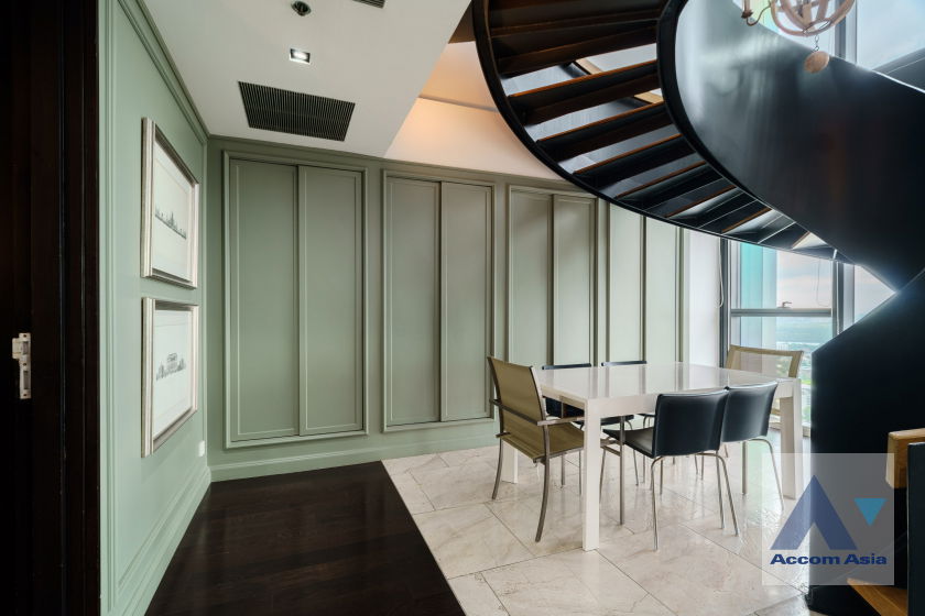 รูป 🔼🔽 AccomA 📩 Fully Furnished,Duplex Condo,Double High Ceiling 4 BR Condominium @The Met Sathorn (AA33130) - รูปที่ 19/20