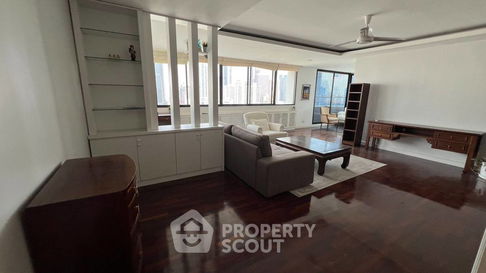 คอนโด 4-ห้องนอน ที่ สุขุมวิท คาซ่า คอนโดมิเนียม ใกล้ BTS อโศก (ID 2040738)