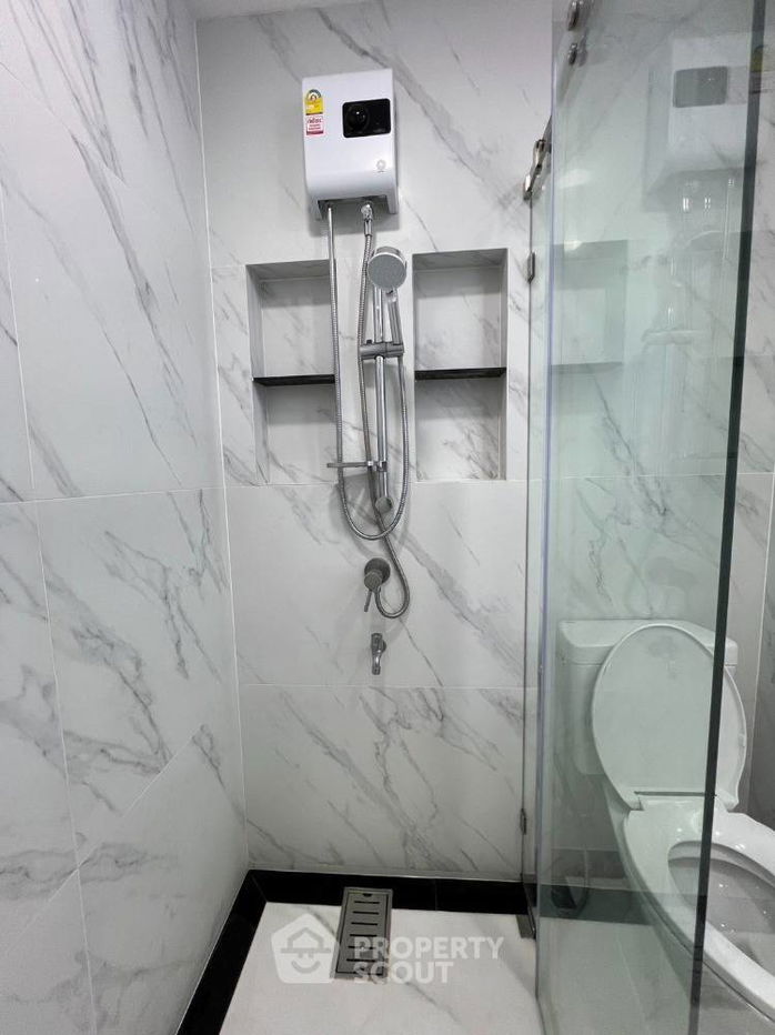 picture 1-BR Condo at Sathorn Gardens near MRT Si Lom (ID 1407093) - 9/15