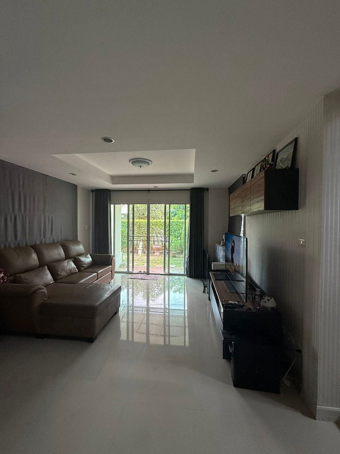 picture Urgent sale: Two-story detached house, 3 bedrooms, 3 bathrooms, Chuan Chuen Greenbound, priced at 3.75 million baht. - 3/5
