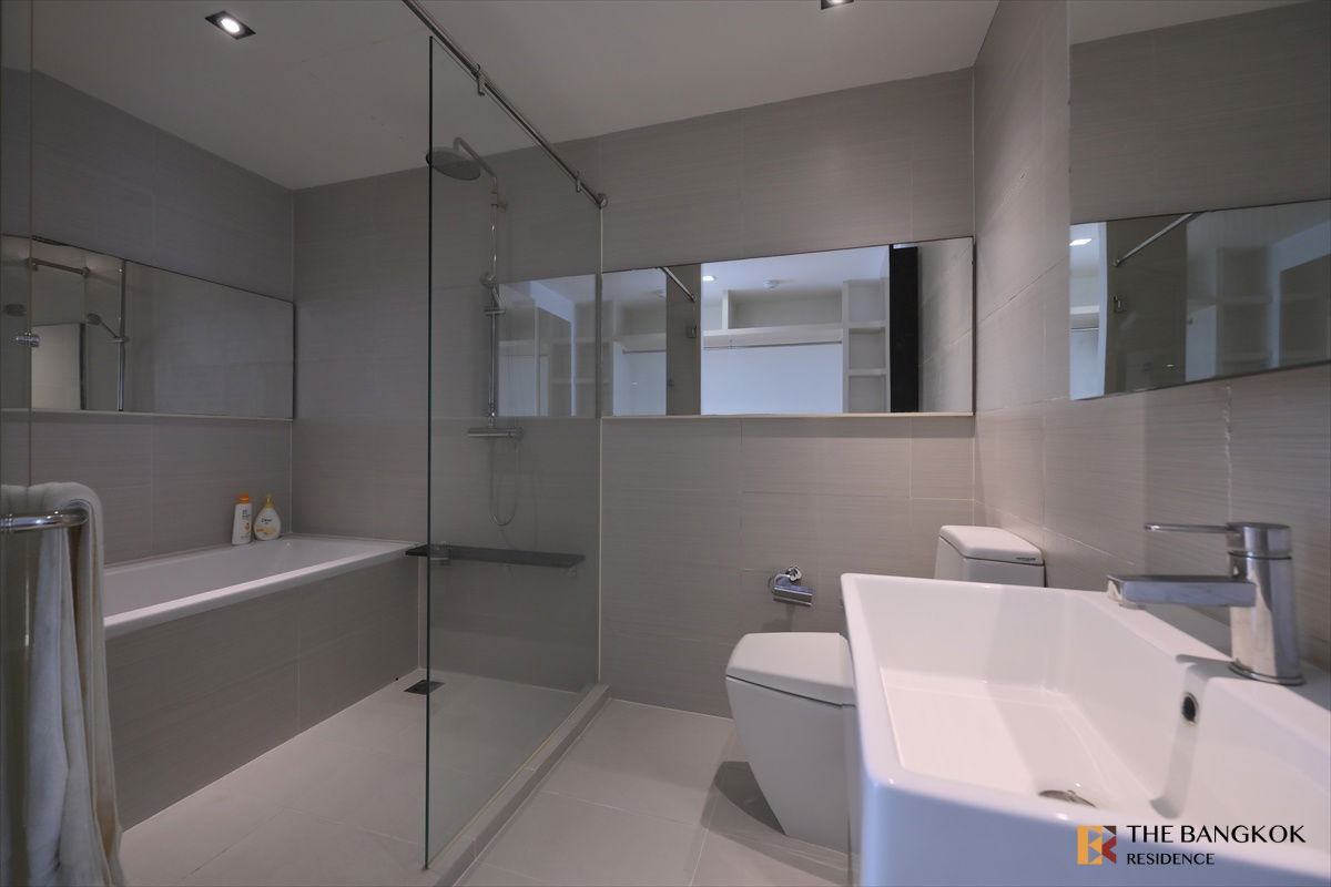 รูป 🔥Best Deal! Available Now🔥 Issara@42 Sukhumvit near BTS Ekkamai  - รูปที่ 11/13