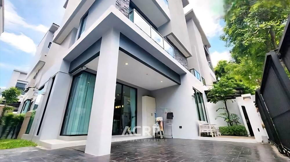 picture 3-story luxury house for sale, Baan Klang Muang Village, Classe Ekkamai-Ramindra. Near Ramindra - At Narong Expressway - 2/19
