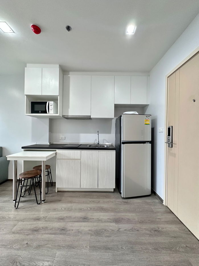 picture For rent Rich Park Triple Station 12,000 baht 12A floor next to ARL Huamak, Yellow Line Huamak - 5/12