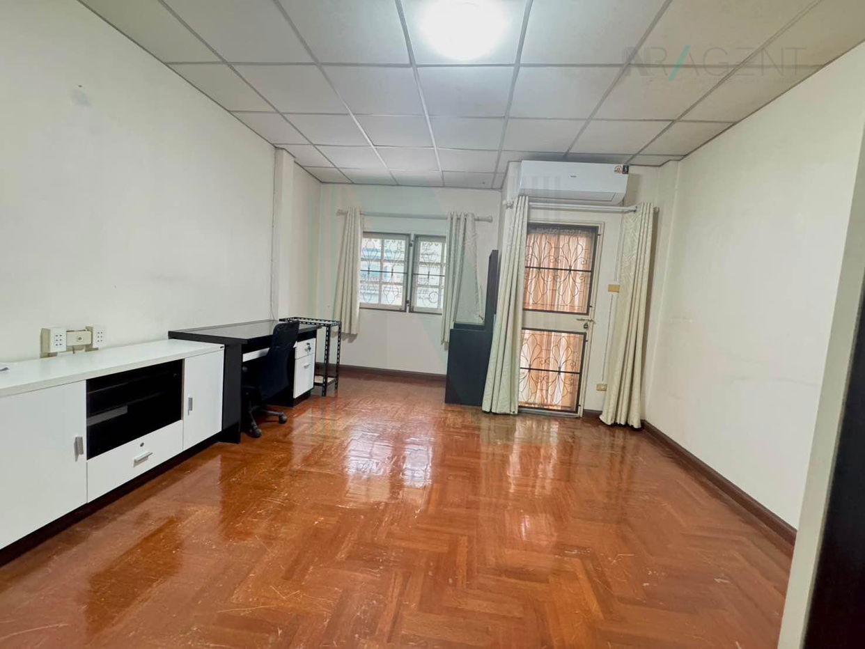 picture 📌 For Sell Town house KETNUTCHERMINE 3-story 4 bedroom 3 bathroom - 6/8