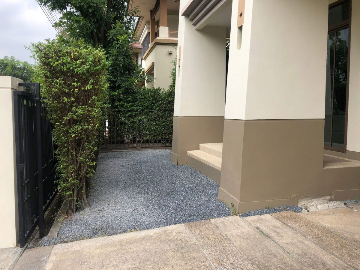 picture P0208 For Sale - 2 Storey Detached Home at Setthasiri (Ratchawinitch Soi), Next to Mega Bangna - 8/12