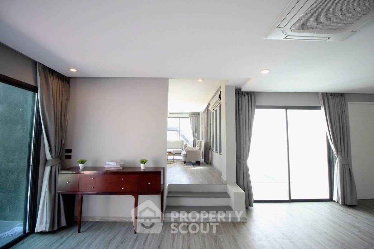 รูป บ้าน 5-ห้องนอน ที่ หัวหิน ซีวิว วิลล่า ใกล้ เมืองหัวหิน (ID 1178748) - รูปที่ 11/12