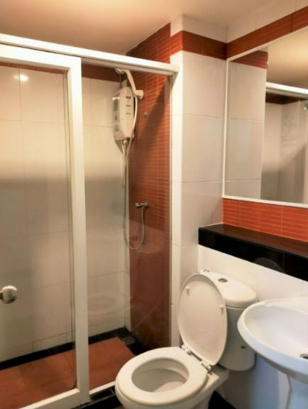 picture ✨ Washing machine included. Regent Home 7/2 Bangna Condo, 31 sq m, 3rd floor, only 6,500 baht. 🏡💖 - 5/8