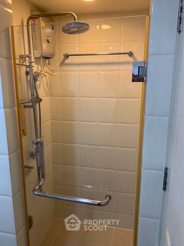 picture 1-BR Condo at Baan Navatara Condominium in Nuan Chan (ID 1036785) - 9/14