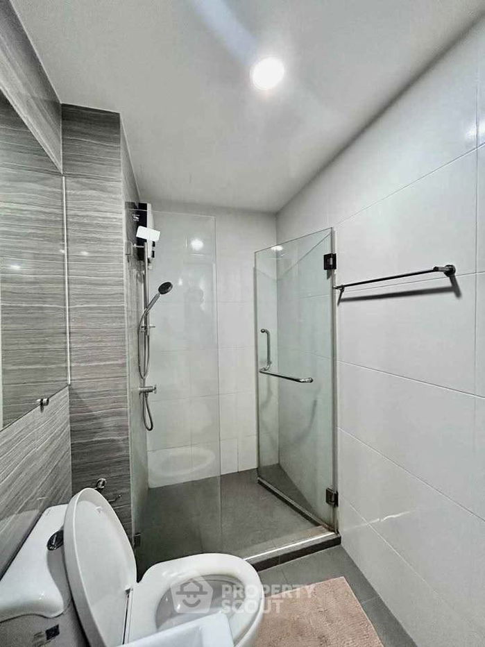 picture 1-BR Condo at Knightsbridge Phaholyothin Interchange in Anusawari (ID 2119515) - 12/13