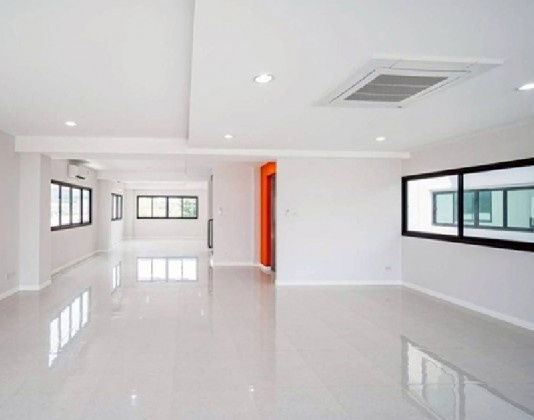 รูป  ให้เช่าอาคารสำนักงาน / Home Office 5 ชั้น ซอยพัฒนาการ ถนนพัฒนาการ มีลิฟท์ในอาคาร จอดรถ 20 คัน เหมาะทำคลินิกเสริมความงาม , ธุรกิจ Online จดบริษัทได้ - รูปที่ 11/11