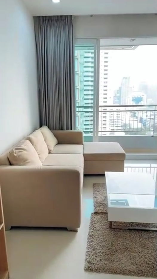 picture Circle Condominium for rent good deal  - 2/9